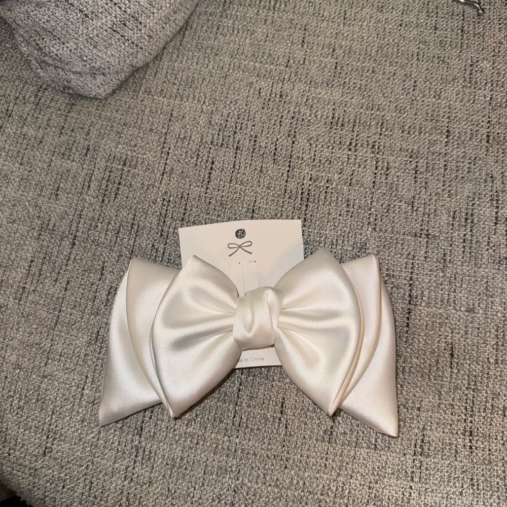 Boutique Bow